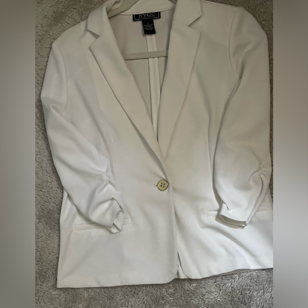 White blazer size Small rarely worn